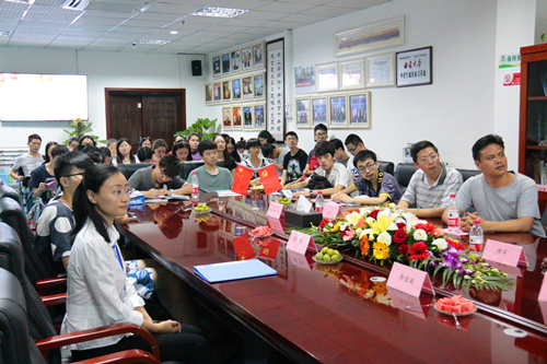 3.热烈欢迎重庆邮电大学生物信息学院师生到高圣医药参观交流_副本.jpg